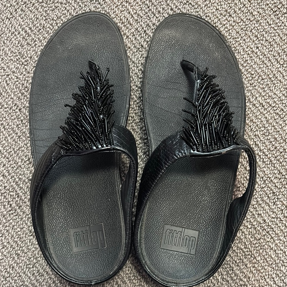 FitFlop Black Beaded Toe-Post Sandals